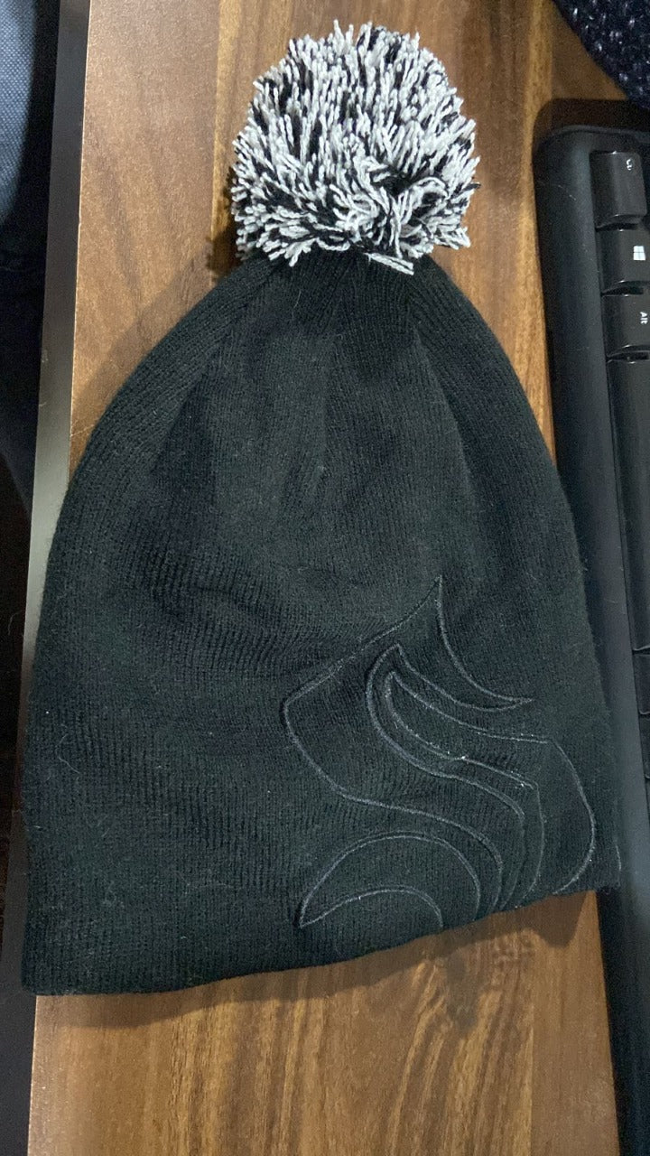 Men's and Women's Skull Slouchy Winter Woolen Knitted Black Inside Fur Beanie Cap